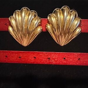 Paolo Gucci Shell Gold Tone Earrings